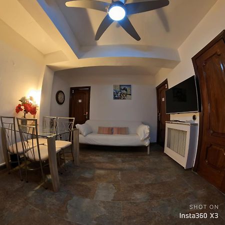 Habitaciones Individuales En Apartamento Madryt Zewnętrze zdjęcie
