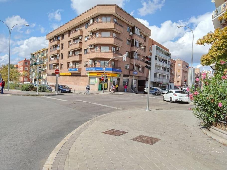 Habitaciones Individuales En Apartamento Madryt Zewnętrze zdjęcie