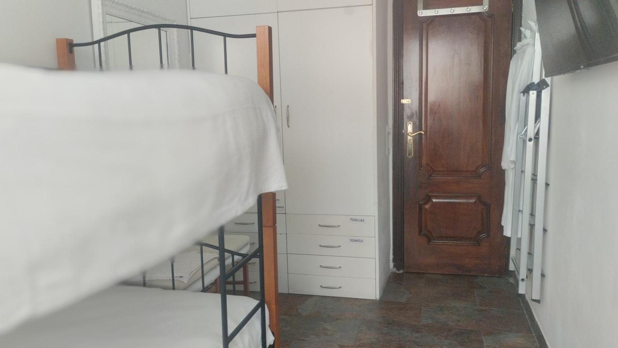 Habitaciones Individuales En Apartamento Madryt Zewnętrze zdjęcie