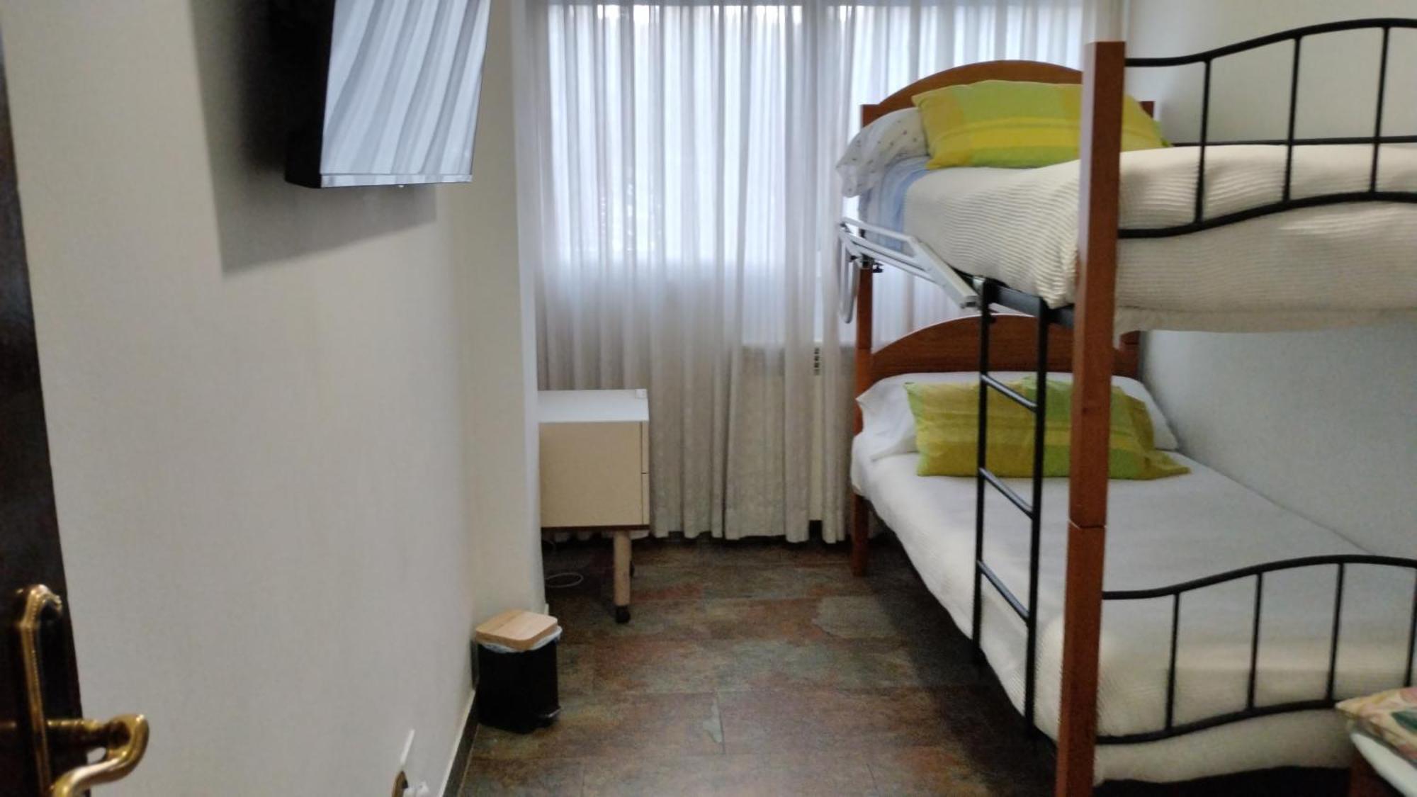 Habitaciones Individuales En Apartamento Madryt Zewnętrze zdjęcie